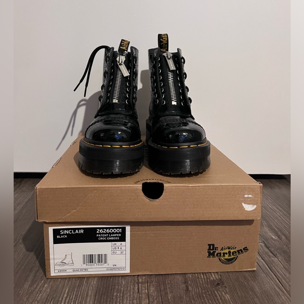 Dr Martens SINCLAIR CROC EMBOSS LEATHER PLATFORM BOOTS